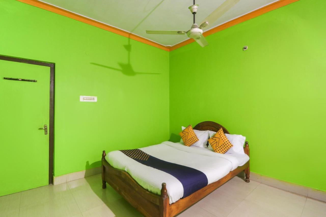 Spot On 65043 Hotel Kalinga Palace Kendrapara Eksteriør bilde