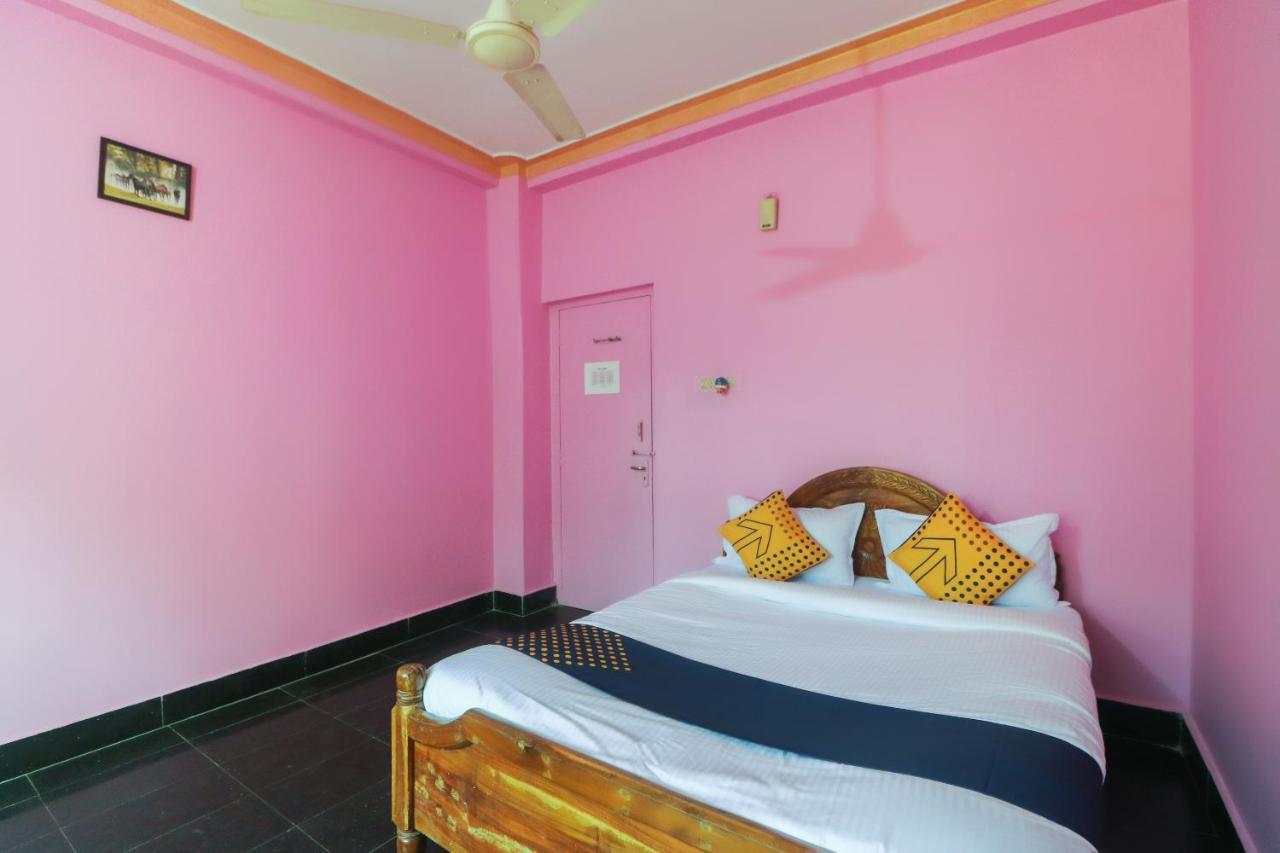 Spot On 65043 Hotel Kalinga Palace Kendrapara Eksteriør bilde