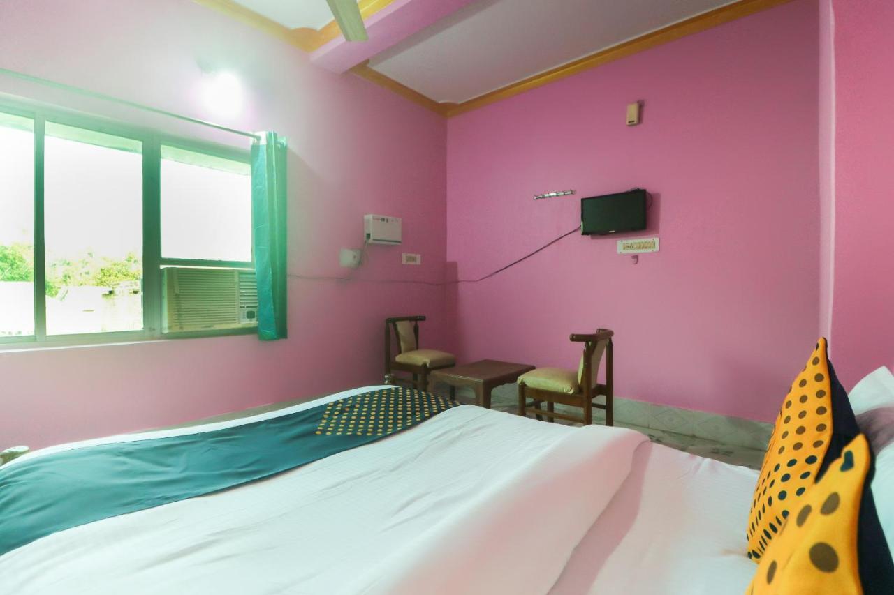 Spot On 65043 Hotel Kalinga Palace Kendrapara Eksteriør bilde
